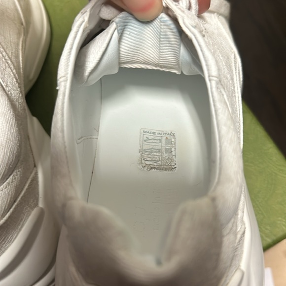 Supreme White Gucci Ryton Sneakers. - Picture 6 of 12